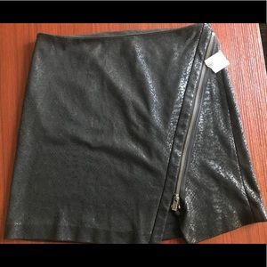 Two by Vince Camuto Mini Skirt Snake Skin Black XS